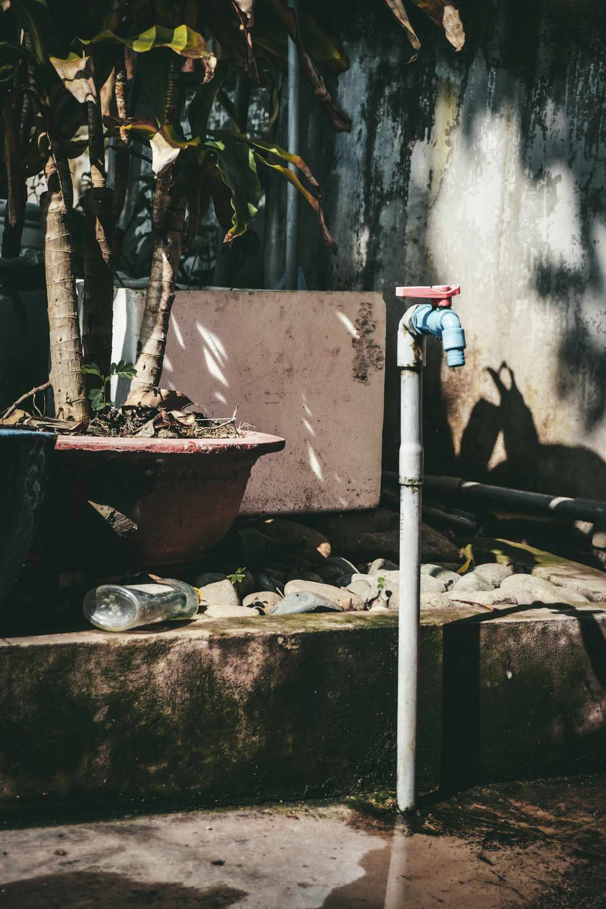 Outdoor garden tap delivering clear, iron- and sulfur-free water