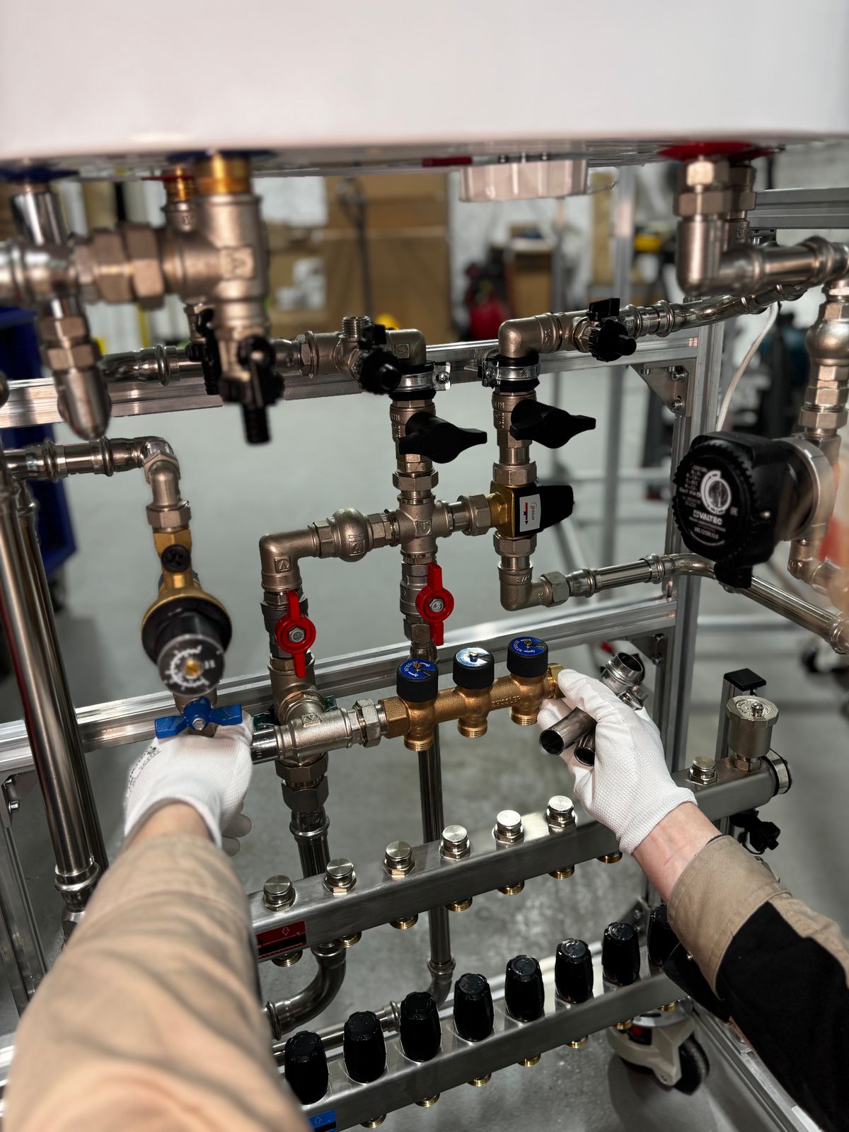 Pipeline valves on a whole-home system that oxidizes and filters out hydrogen sulfide for odor-free water